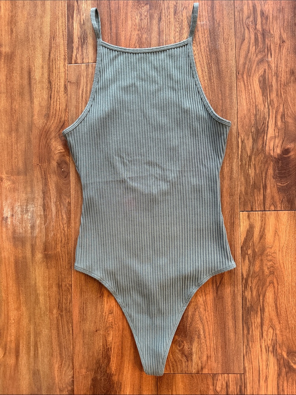 Aritzia - Wilfred free ribbed bodysuit